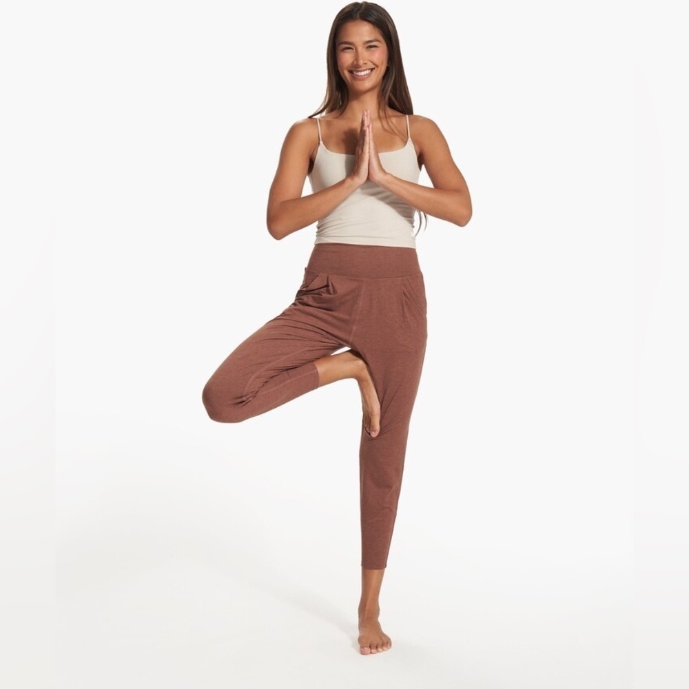 Vuori Lux At Ease Harem Pants in Hazelnut Heather PLEASE READ